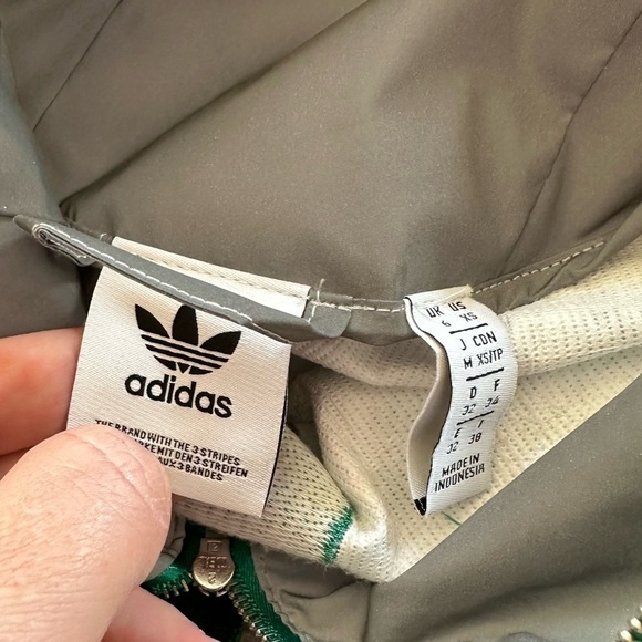 Adidas EQT Pullover Gray Green Windbreaker Hoodie Jacket Womens Size XS - Picture 5 of 8